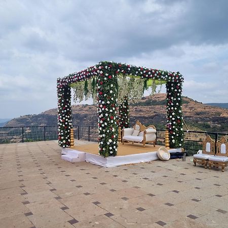 Upper Deck Resort - Stay And Relax At The Highest Peak Лонавала Екстериор снимка