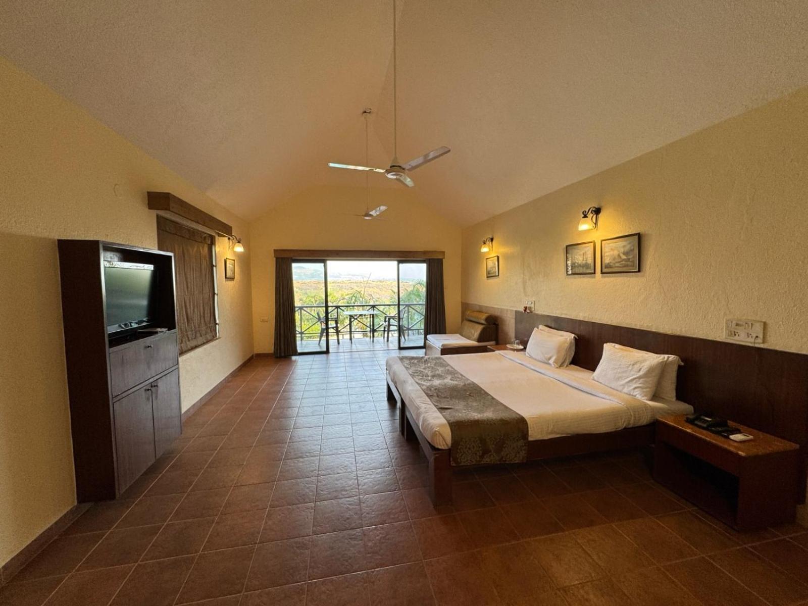 Upper Deck Resort - Stay And Relax At The Highest Peak Лонавала Екстериор снимка