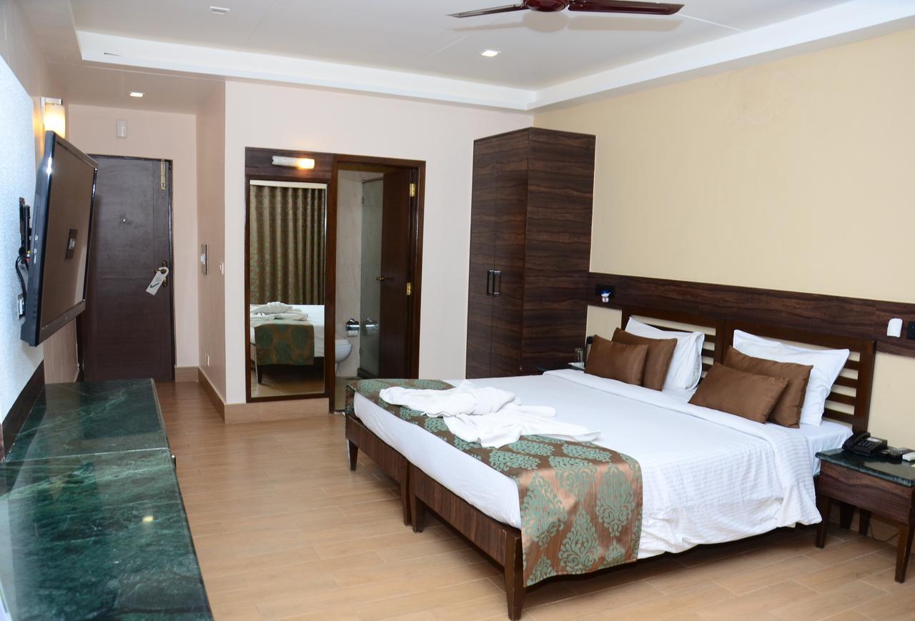 Upper Deck Resort - Stay And Relax At The Highest Peak Лонавала Екстериор снимка